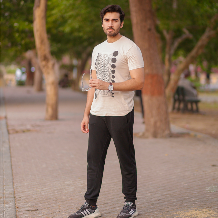 Geometric Mod Pattern Screen Printed Dots and Lines Abstract Minimal Tee Shirt